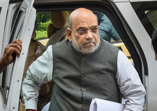 आईटीबीपी के घायल जवानों से अस्पताल में मिले गृह मंत्री अमित शाह