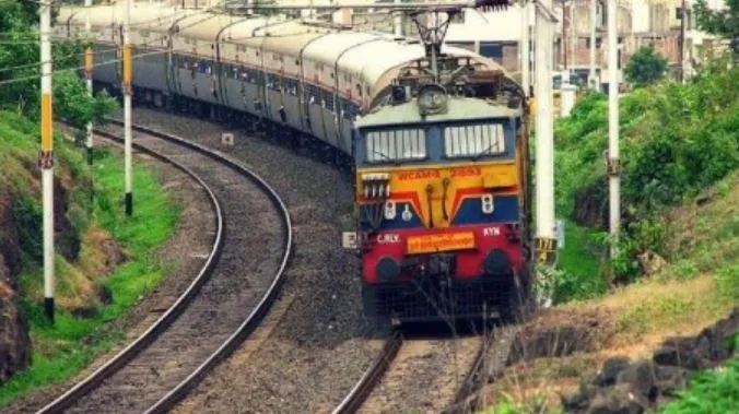 बरेली: दीपावली के दो माह पहले ट्रेनों में कन्फर्म टिकटों की मारामारी, वेटिंग शुरू