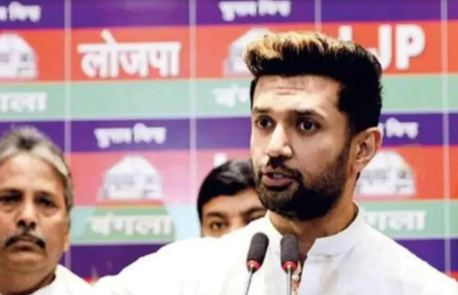 नीतीश ने दोबारा जनादेश का अपमान किया, बिहार में राष्ट्रपति शासन लागू हो: चिराग पासवान