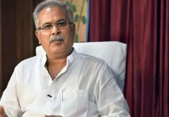 छ्तीसगढ़: सीएम भूपेश बघेल ने स्कूल भवनों की मरम्मत और रखरखाव के लिए दी 500 करोड़ रुपये की मंजूरी