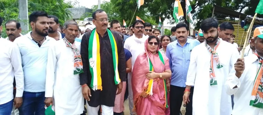रायबरेली : कांग्रेस ने महंगाई, बेरोजगारी के खिलाफ निकाली पद यात्रा
