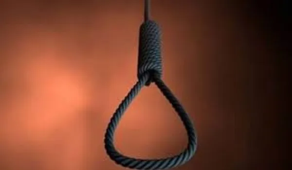 मुरादाबाद : घर में फंदे से झूल कर महिला रसोइया ने दी जान, शव पोस्टमार्टम को भेजा