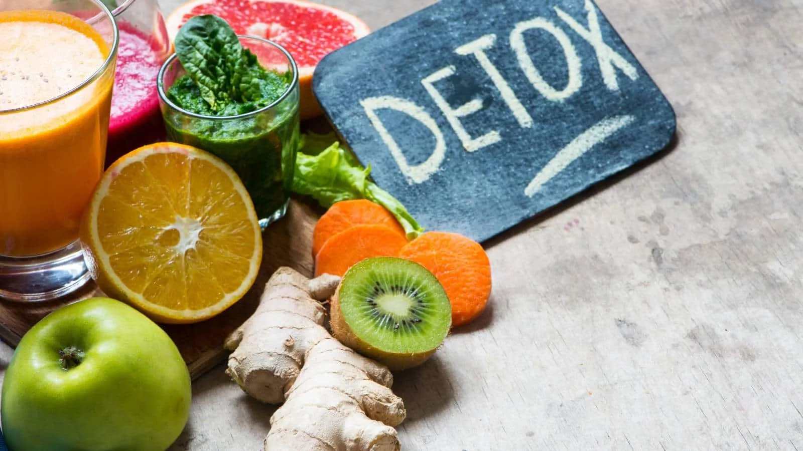 Detox yourself in these ways after heavy festive food.- त्यौहारी पार्टियों के बाद इस तरह करें खुद को डिटॉक्स | HealthShots Hindi