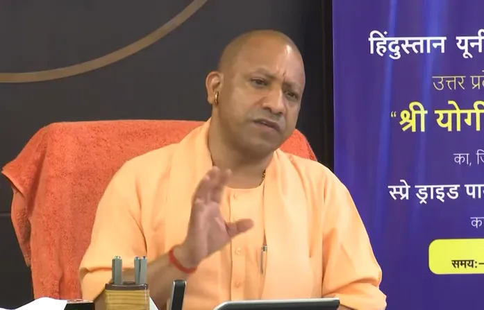 लखनऊ : सीएम योगी ने यूपी की अर्थव्यवस्था को 5 साल में 1 ट्रिलियन डॉलर बनाने की दोहराई बात, किया यह जरूरी काम