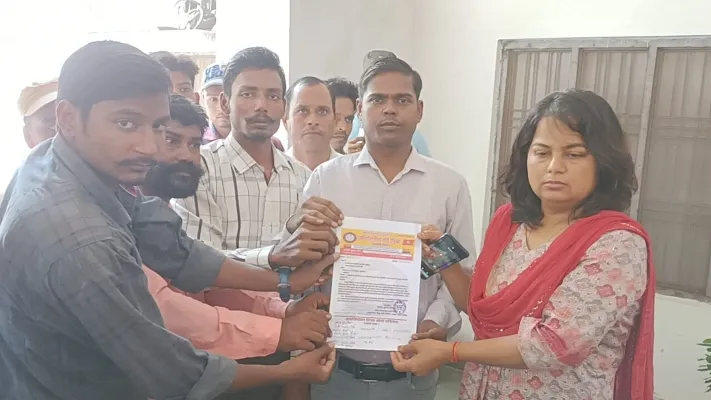 बहराइच : महाराष्ट्र के राज्यपाल को पद से हटाने की मांग, राष्ट्रपति को मौर्य समाज ने भेजा ज्ञापन
