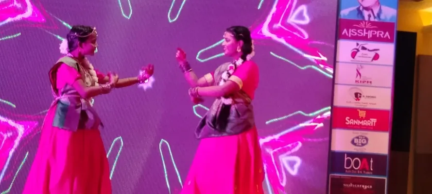 गोरखपुर : किशोर कुमार फेस्टिवल के तीसरे दिन डांस और फैशन शो में छाए कलाकार