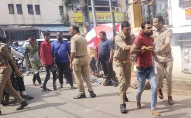 लखनऊ : भाजपा पार्षद पर जानलेवा हमला, जांच में जुटी पुलिस