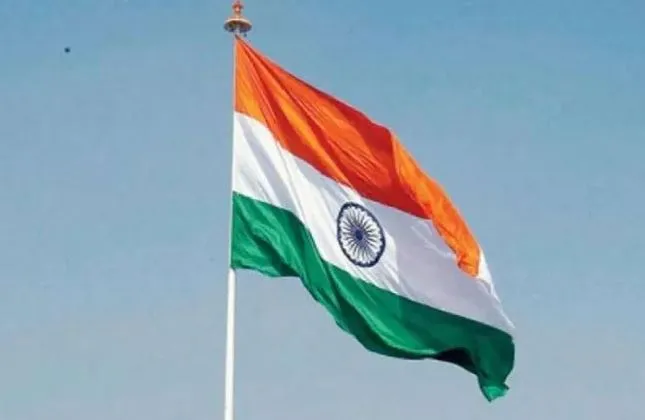छत्तीसगढ़: जहां आजादी के बाद नहीं फहरा था राष्ट्रीय ध्वज, ऐसे स्थानों पर सीआरपीएफ ​जवान बांट रहे तिरंगा