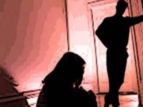 रायबरेली : झांकी देखने गई किशोरी से दो युवकों ने किया सामूहिक दुष्कर्म