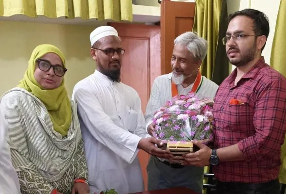 हरदोई : मदरसा जामे फुरक़ानिया के बच्चों ने निकाली रैली