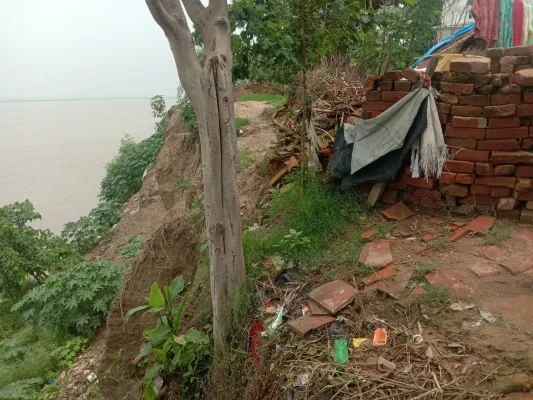 अयोध्या : घाघरा के बढ़ते जलस्तर से सताने लगा बाढ़ का खतरा