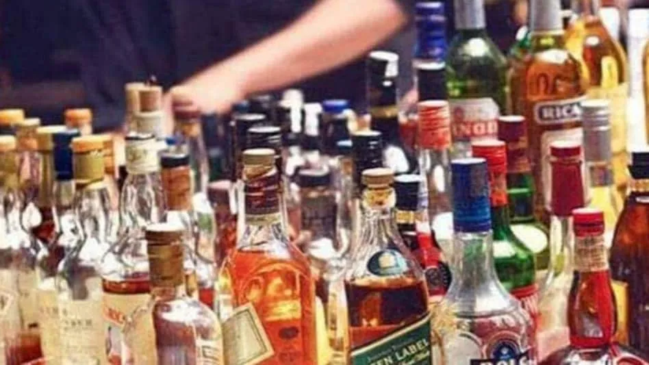 अब सितंबर तक खुली रहेंगी निजी शराब की दुकानें, दिल्ली सरकार ने दो महीने तक बढ़ाया लाइसेंस