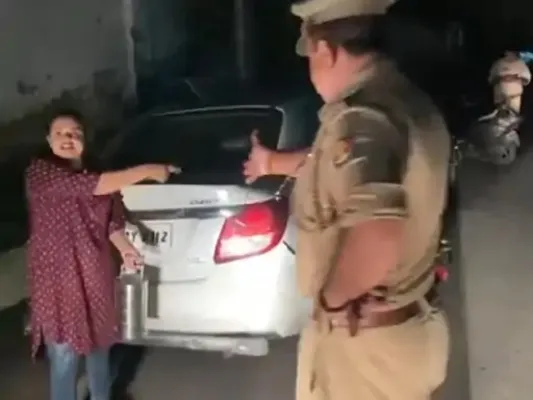लखनऊ : महिला और दरोगा के बीच तीखी नोकझोंक, वायरल वीडियो की पुलिस कर रही जांच