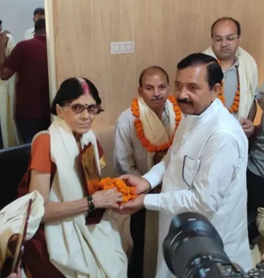 हरदोई : सेनानियों व शहीदों के परिजनों का हुआ सम्मान