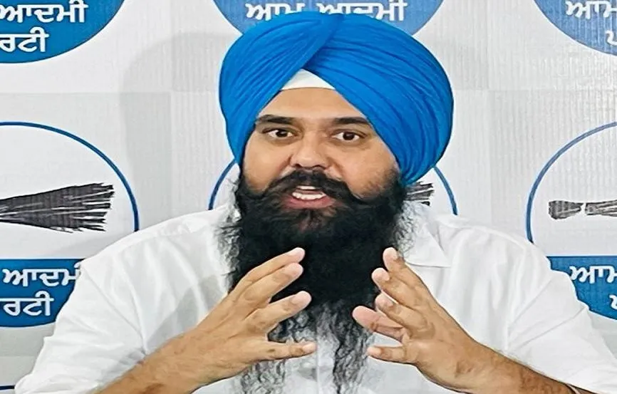 ‘परिवारवाद’ और ‘दोस्तवाद’ की नहीं, ‘भारतवाद’ की राजनीति करती है आप: मलविंदर सिंह कंग
