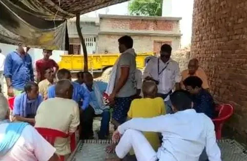 पीलीभीत: विवाद के चलते कई घंटे रुका रहा ग्रामीण के शव का अंतिम संस्कार
