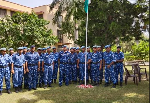 बरेली: आजादी के महापर्व पर जश्न में डूबा शहर, सरकारी, गैर सरकारी संस्थानों और स्कूलों में फहराया शान से तिरंगा