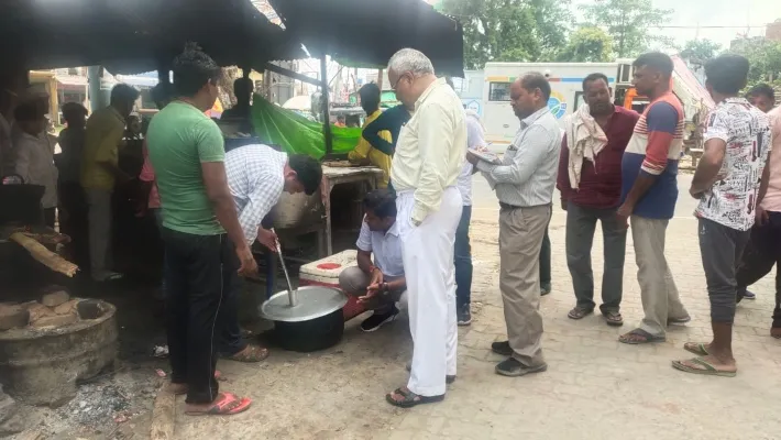 बहराइच : खाद्य विभाग की जांच में 40 में 11 नमूने हुए फेल