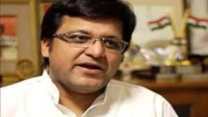 लखनऊ : राज्यमंत्री ने शराब की बिक्री से प्रदेश का राजस्व बढ़ने के दिए निर्देश