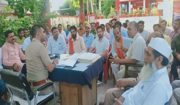 बिजनौर: आगामी त्योहारों को लेकर पुलिस ने की लोगों से सहयोग की अपील