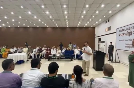राहुल गांधी ने ‘भारत जोड़ो’ यात्रा को लेकर सिविल सोसायटी के लोगों के साथ की बैठक