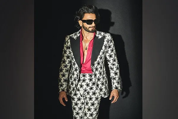 Photoshoot Controversy : न्यूड फोटोशूट मामले में रणवीर सिंह ने मुंबई पुलिस से मांगा दो हफ्ते का समय, जल्द मिलेगा नया समन