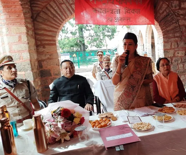 नैनीताल: फोन पर ‘हेलो’ नहीं ‘जय हिंद’ के साथ शुरू और खत्म करें बातचीत: रेखा आर्य
