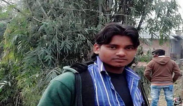 मुरादाबाद: सड़क के गड्डे से अनियंत्रित होकर बाइक फिसली, एक की मौत एक घायल