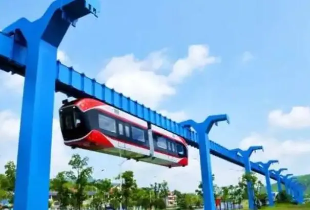चीन ने बनाई हवा में चलने वाली स्काई ट्रेन, जानिए इसकी खासियत