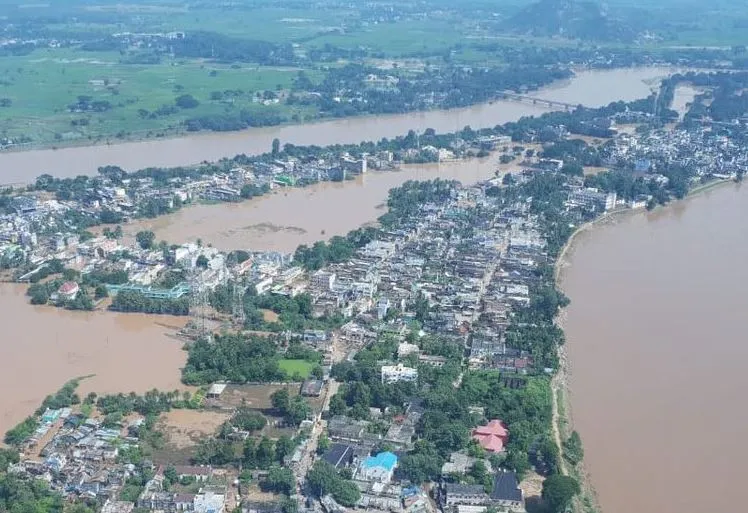 ओडिशा में बाढ़ से करीब पांच लाख लोग प्रभावित, मुख्यमंत्री पटनायक करेंगे हवाई सर्वेक्षण