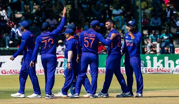 IND vs ZIM ODI Series :  टीम इंडिया के गेंदबाजों का शानदार प्रदर्शन, जिम्बाब्वे सिर्फ 189 पर ऑलआउट