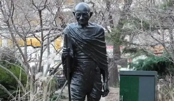 महात्मा गांधी की प्रतिमाओं को पहुंचाई जा रही क्षति, व्हाइट हाउस और न्यूयार्क के महापौर ने की निंदा