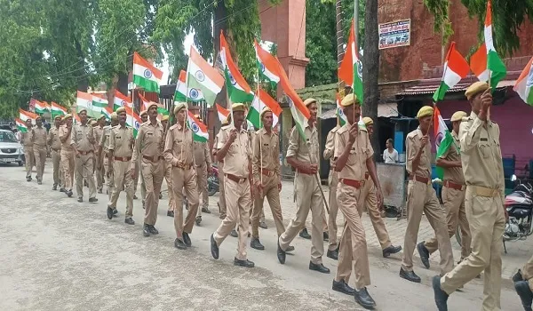 अमरोहा : हसनपुर में होमगार्डों ने निकाली तिरंगा यात्रा रैली