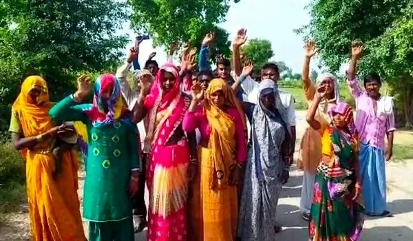 अमरोहा: एक माह से फूंका पड़ा ट्रांसफार्मर, ग्रामीण परेशान