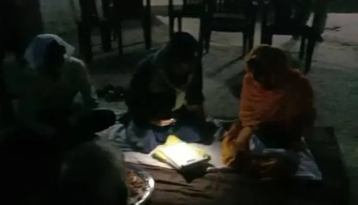 बहराइच: प्रेमी युगल का पुलिस ने थाने में कराया निकाह, 45 दिन बाद युवती को विदा करेंगा परिवार, जानें क्यों?