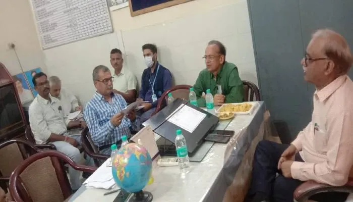 सुल्तानपुर: एडी स्वास्थ्य ने पीकू वार्ड का किया निरीक्षण, स्वास्थ्य कर्मियों को दिए जरूरी दिशा-निर्देश