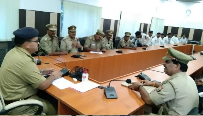 रायबरेली: यातायात व्यवस्था में सुधार के लिये पुलिस क्षेत्राधिकारी ने दिया निर्देश