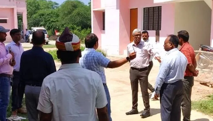 अयोध्या: सीएचसी-पीएचसी का सीएमओ ने किया निरीक्षण, दिया यह निर्देश