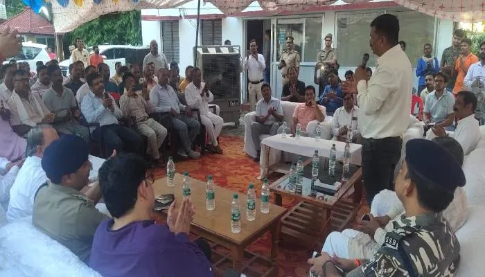 सीमा क्षेत्र के सरकारी इमारतों को अपग्रेड कर दिया जायेगा अत्याधुनिक रूप: डीएम