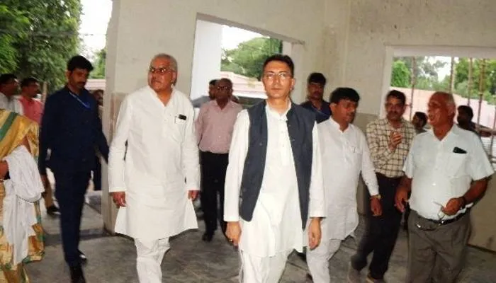 हरदोई: डाक्टरों की नब्ज टटोलने पहुंचे सूबे के तीन-तीन मंत्री, अफसरों और डॉक्टरों के उड़े होश