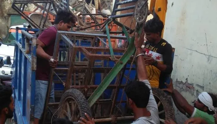 बहराइच: नगर पंचायत कर्मचारियों ने गुपचुप तरीके से बेच दिया 15 लाख का कबाड़, डीएम ने दिए जांच के आदेश