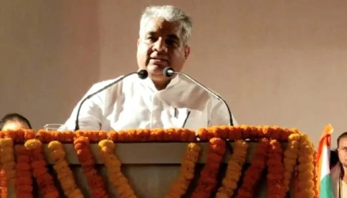 तिरंगा यात्रा में शामिल हुए केंद्रीय मंत्री भूपेन्द्र यादव, कहा- पूरे भारत को बलिया पर है गर्व