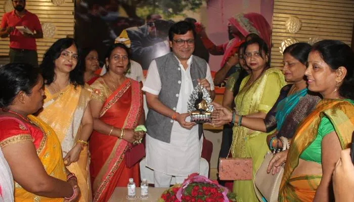 हरदोई: मातृ शक्ति अभिनन्दन कार्यक्रम बोले नितिन अग्रवाल …मां-बहनों की सुरक्षा के साथ कोई समझौता नहीं