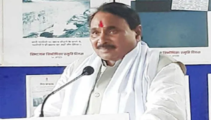 झांसी में बोले मंत्री भानुप्रताप वर्मा बोले- युवा रखें याद, देश की आजादी खैरात में नहीं मिली