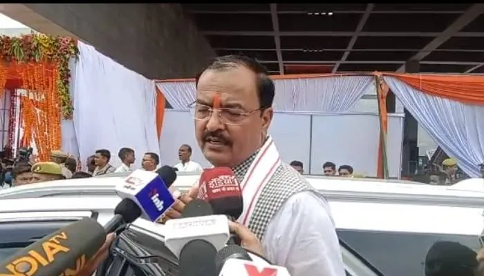 डिप्टी सीएम केशव मौर्य ने अखिलेश यादव को बताया बीमार, कहा- सपा प्रमुख को इलाज की जरूरत