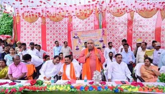 बाढ़ से किसी को भी प्रभावित नहीं होने देंगे: राकेश सचान