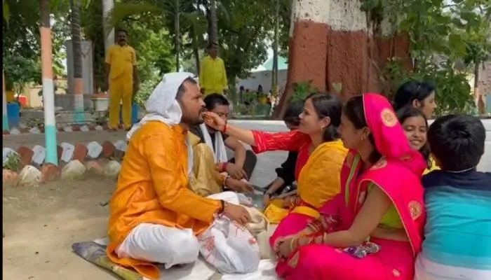 हरदोई जिला कारागार में भाइयों की कलाई पर बहनों ने बांधी राखी
