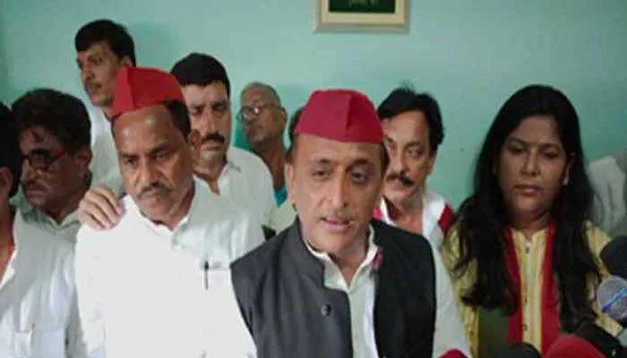 अखिलेश यादव ने भाजपा पर बोला हमला, कहा- दूध-दही पर जीएसटी लगाने वाले कुछ भी कर सकते हैं