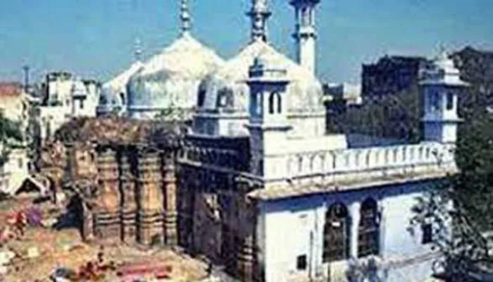 वाराणसी: मुस्लिम पक्ष ने ज्ञानवापी परिसर को बताया वक्फ बोर्ड की संपत्ति