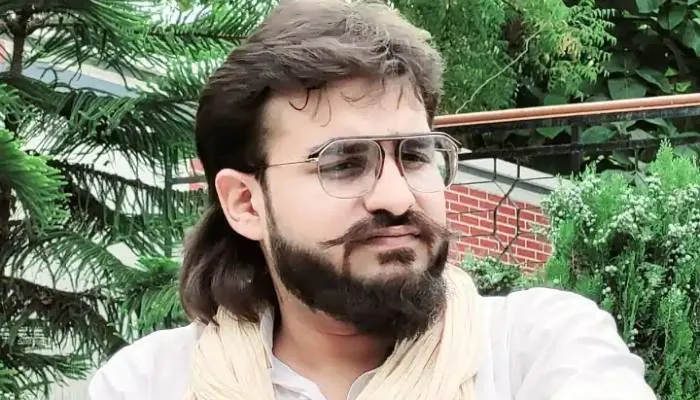 गिरफ्तारी के लिये अब्बास अंसारी के सरकारी आवास पर पुलिस ने दी दबिश, जानें मामला